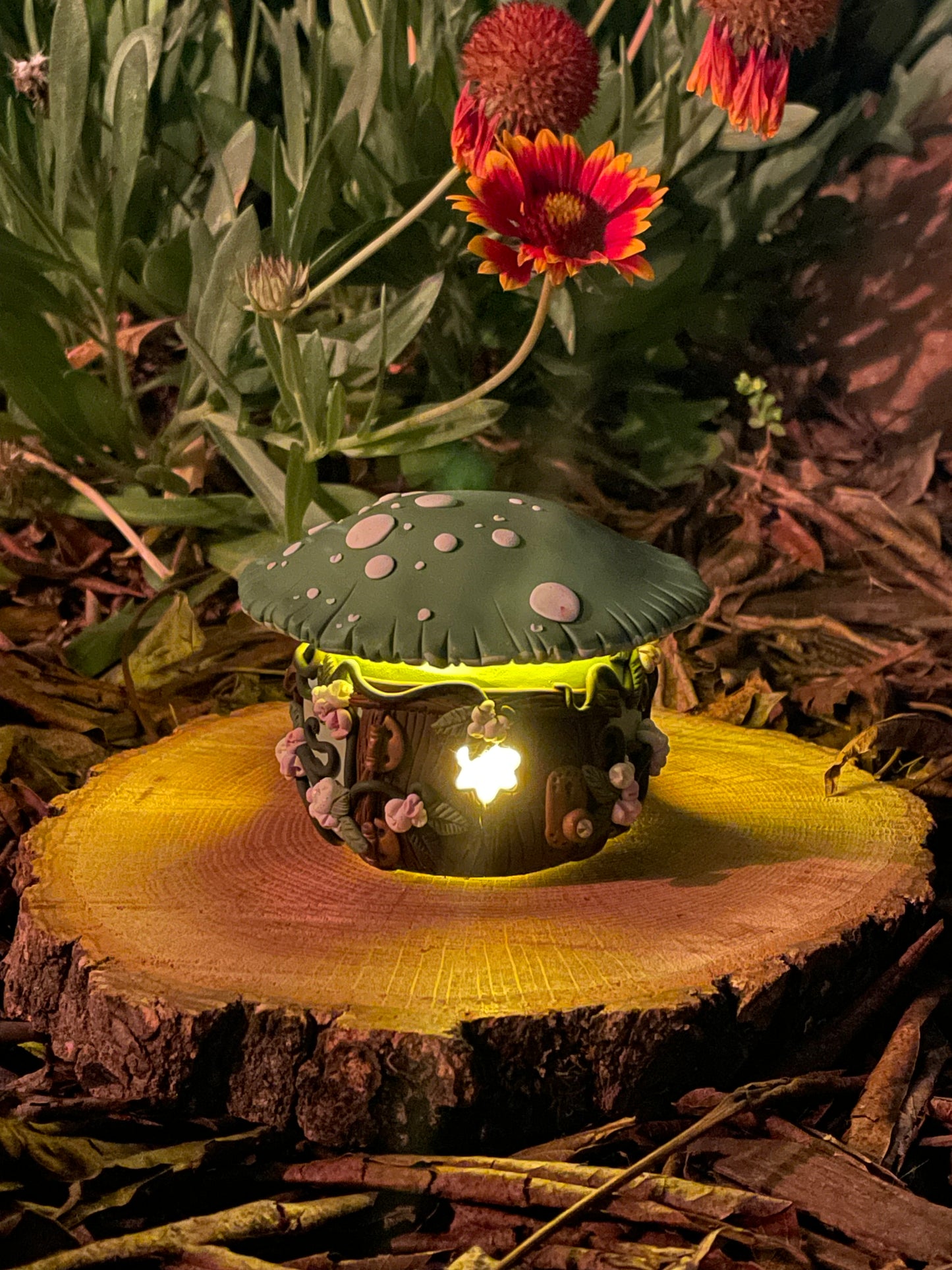 Lyra - Medium Nightlight
