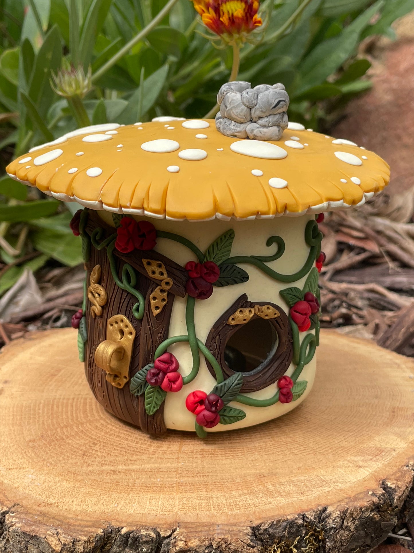 Agnes - Mushroom Incense Burner