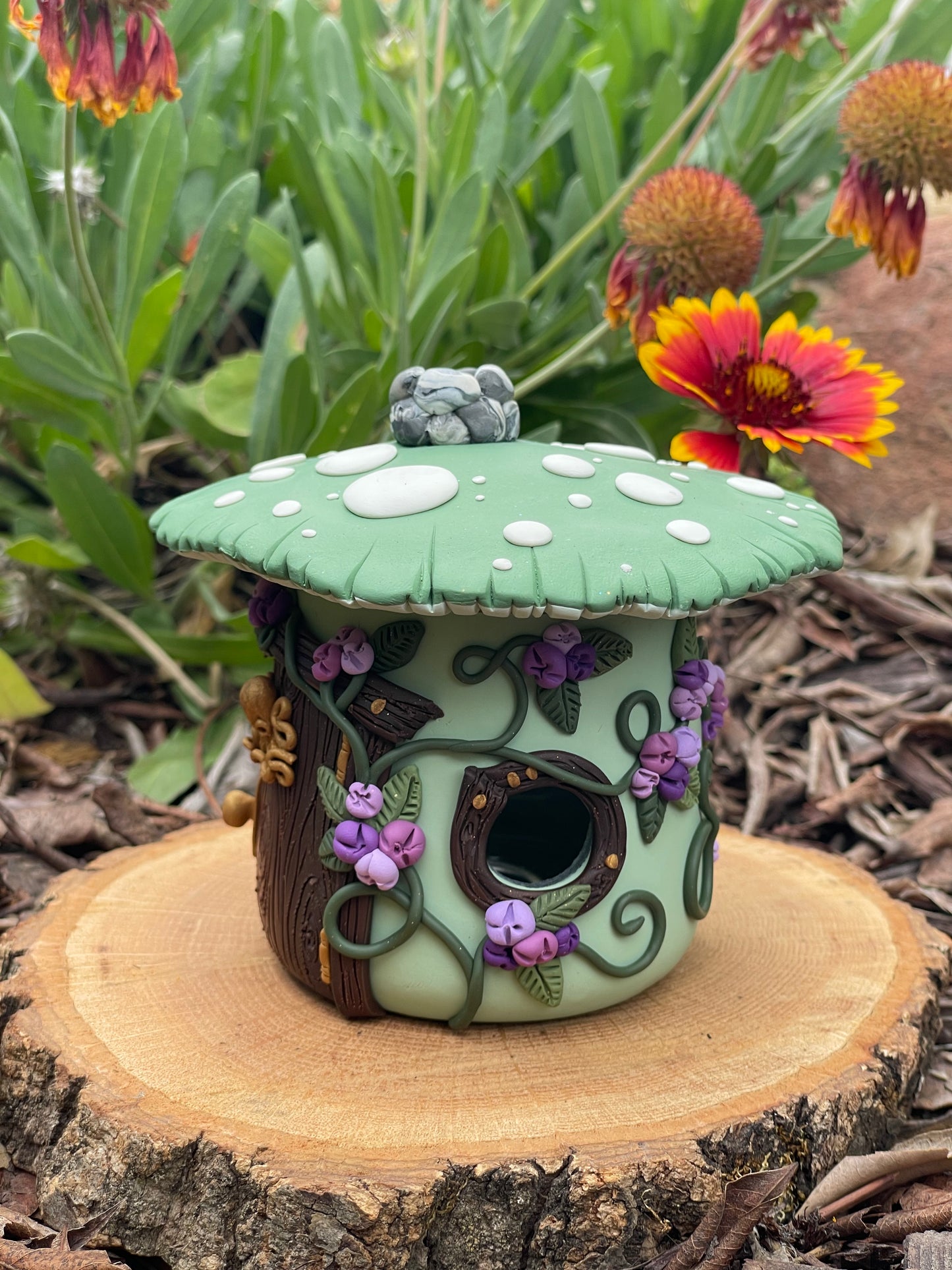 Viola - Mushroom Incense Burner