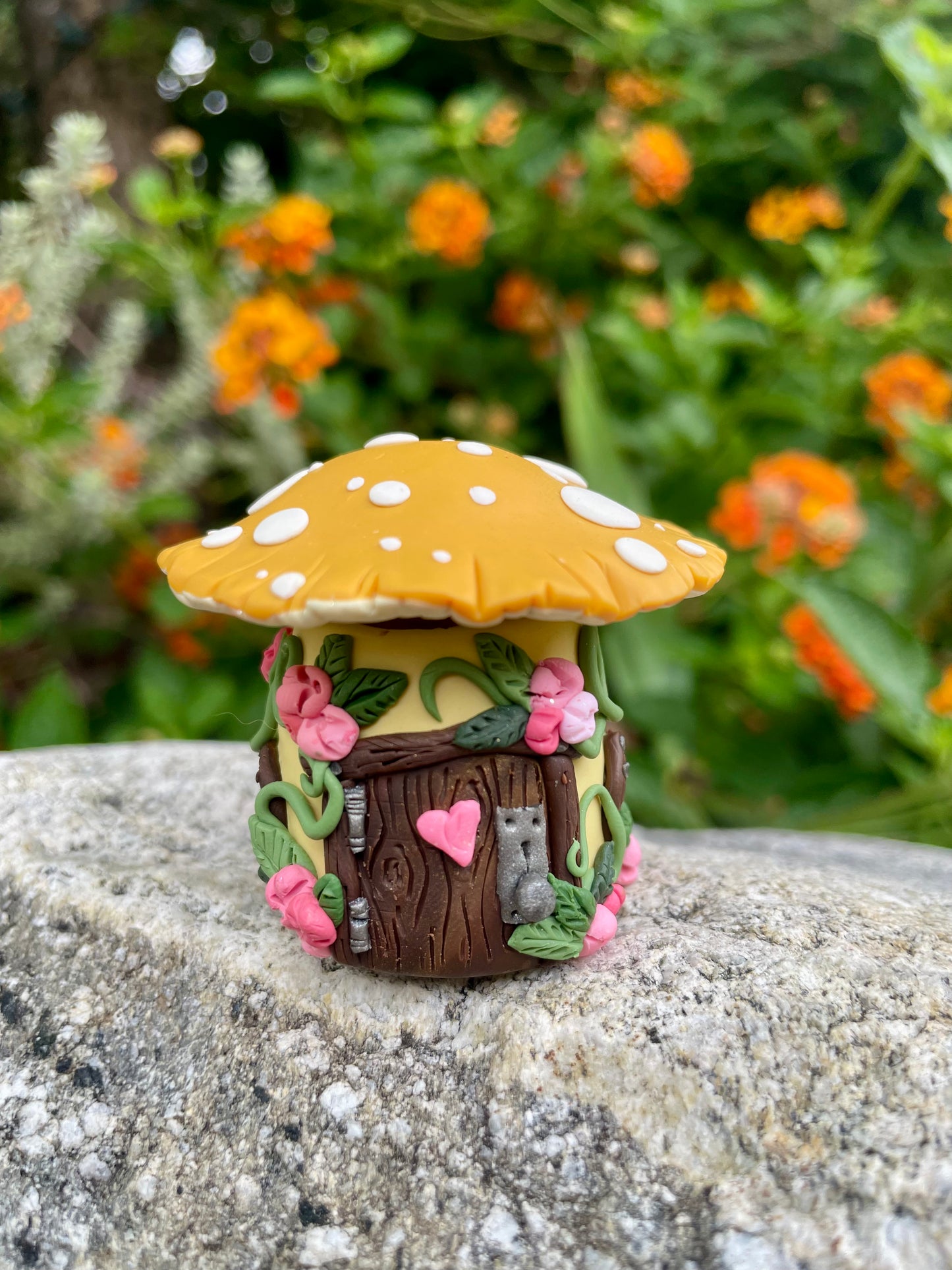 Estelle - Tooth Fairy Jar (squat)