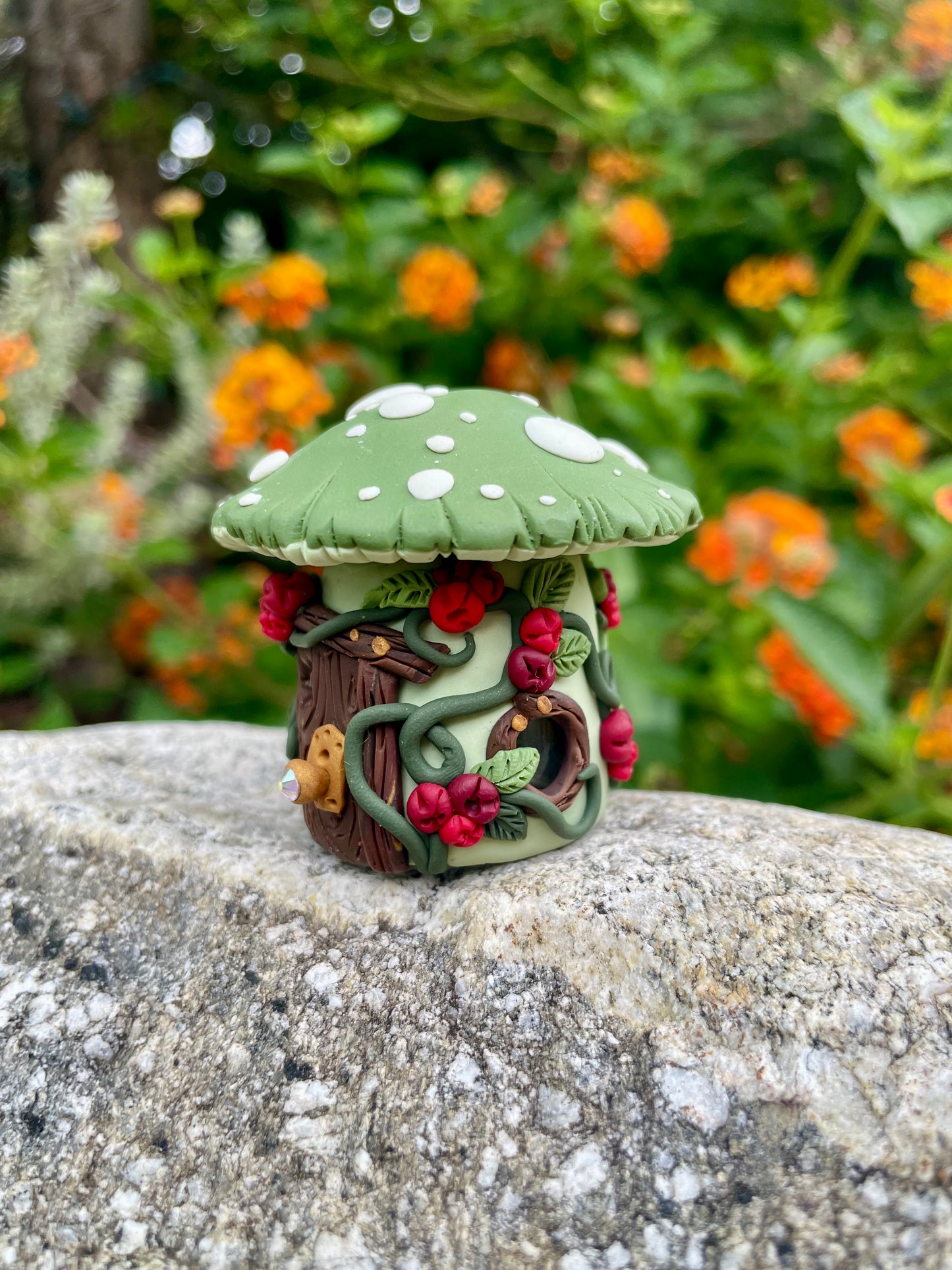 Clover - Tooth Fairy Jar (squat)