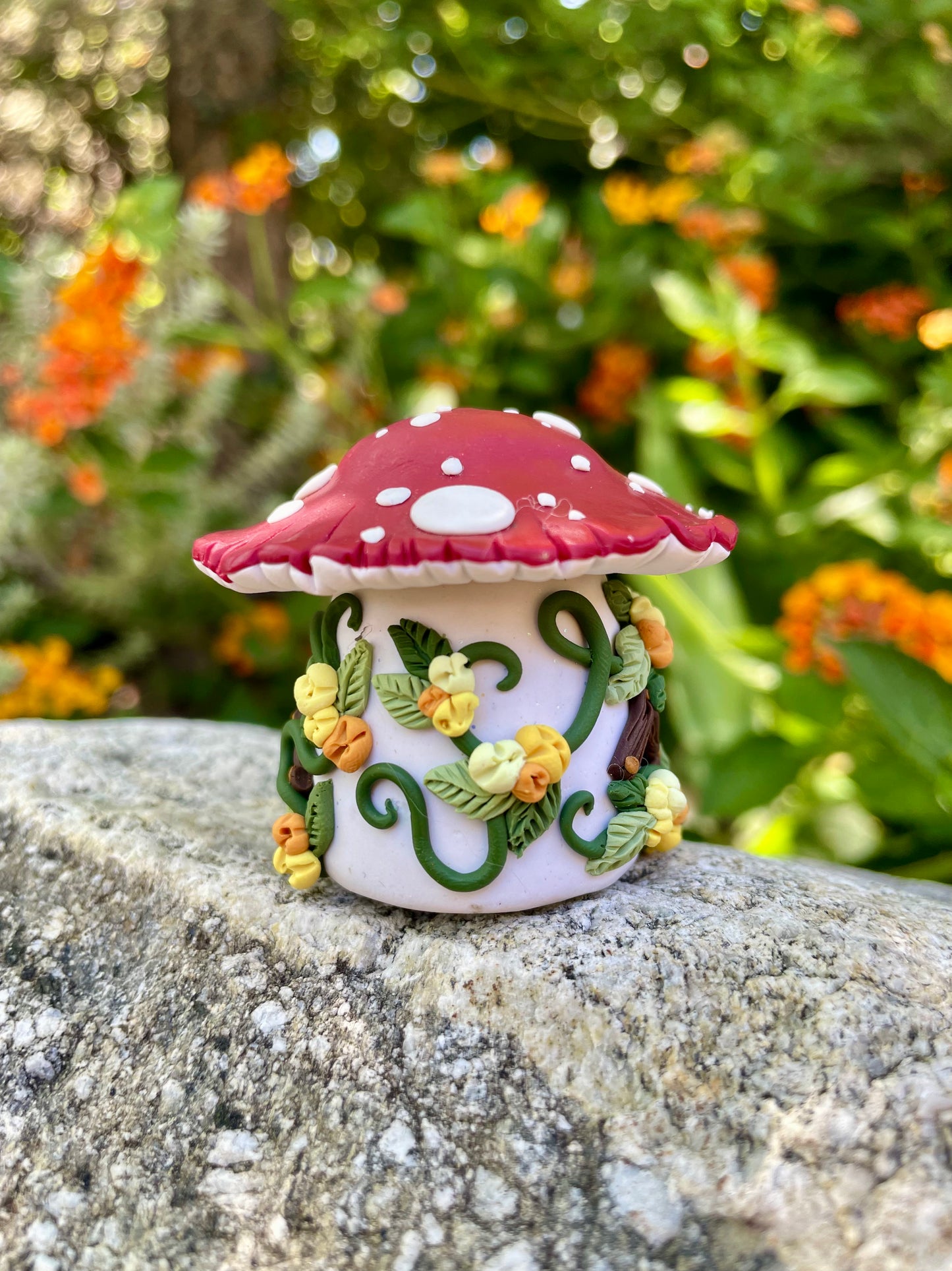 Gloria - Tooth Fairy Jar (squat)