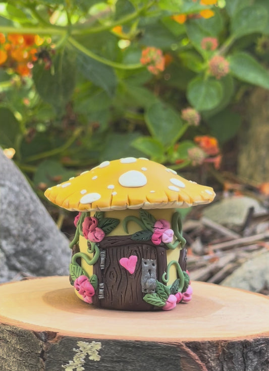 Estelle - Tooth Fairy Jar (squat)